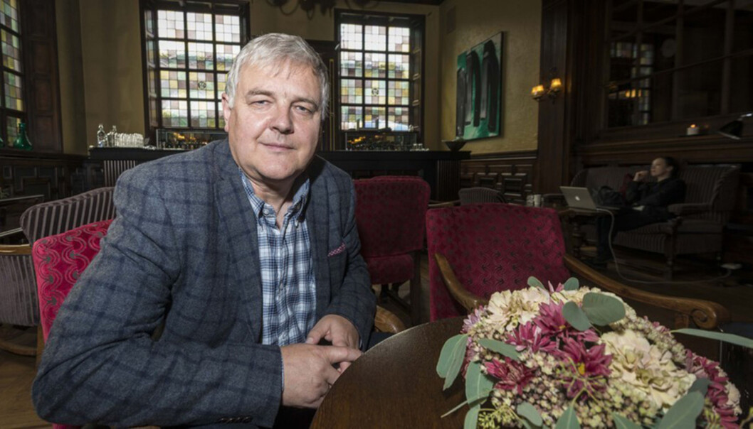 — Vi må ivareta den rolla vi ønskjer å ha i framtida, seier Rasmus Stokke. Han starta i jobben som rektor ved Høgskulen i Sogn og Fjordane 1. august i år. Foto: Tor Farstad Foto: Tor Farstad — Vi må ivareta den rolla vi ønskjer å ha i framtida, seier Rasmus Stokke. Han starta i jobben som rektor ved Høgskulen i Sogn og Fjordane 1. august i år. Foto: Tor Farstad Foto: Tor Farstad