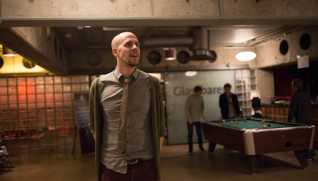 Leder av Det Norske Studentersamfund (DNS), Andreas Slørdahl, har fått den ordinære generalforsamlingen i DNS med på å se etter nye, egnede lokaler. Foto: Øyvind Aukrust Leder av Det Norske Studentersamfund (DNS), Andreas Slørdahl, har fått den ordinære generalforsamlingen i DNS med på å se etter nye, egnede lokaler. Foto: Øyvind Aukrust