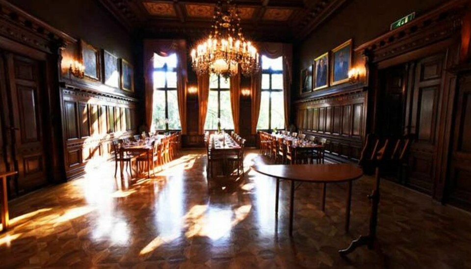 Det Norske Videnskaps-Akademi holder til i den gamle villaen til venstremann og statsråd Hans Rasmus Astrup i Drammensveien i Oslo.