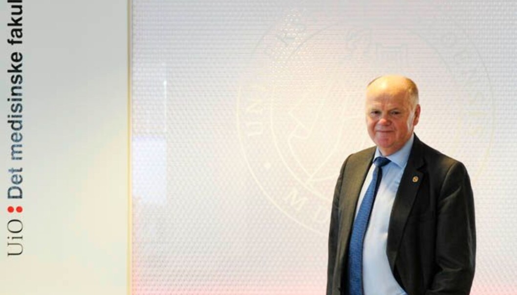 Etter først å ha vore ein ivrig tilhengjar av valde leiarar, stiller han seg no bak dei som ønskjer tilsette leiarar på Universitetet i Oslo, medisindekan Frode Vartdal. Etter først å ha vore ein ivrig tilhengjar av valde leiarar, stiller han seg no bak dei som ønskjer tilsette leiarar på Universitetet i Oslo, medisindekan Frode Vartdal.