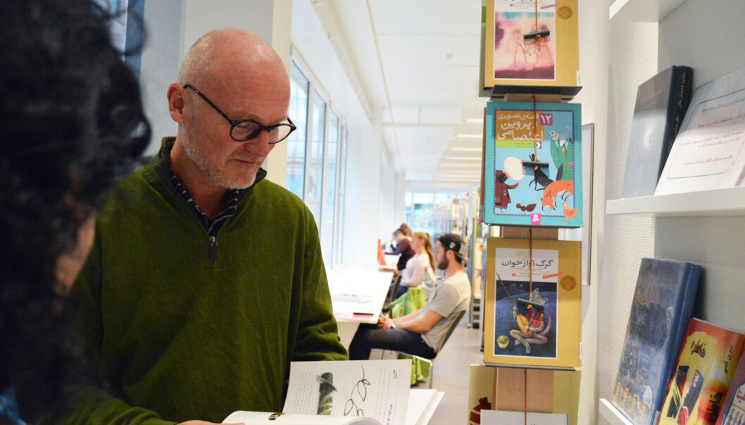 Direktør på OsloMet, Lars Egeland, er bekymret for at prosessen rundt å få alle vitenskapelige artikler lagt åpen ut går for sakte. Direktør på OsloMet, Lars Egeland, er bekymret for at prosessen rundt å få alle vitenskapelige artikler lagt åpen ut går for sakte.