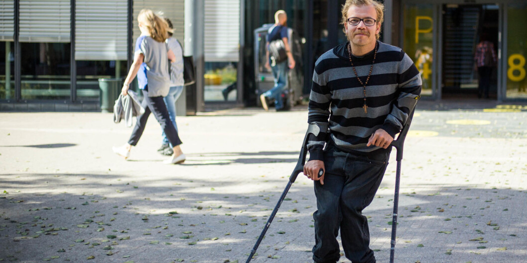 Eivind Aakvaag studerer på Høgskolen i Oslo og Akershus, men han drømmer om å bli prest. Den drømmen deler ikke <span class="caps">NAV</span>. Foto: Øyvind Aukrust Eivind Aakvaag studerer på Høgskolen i Oslo og Akershus, men han drømmer om å bli prest. Den drømmen deler ikke <span class="caps">NAV</span>. Foto: Øyvind Aukrust