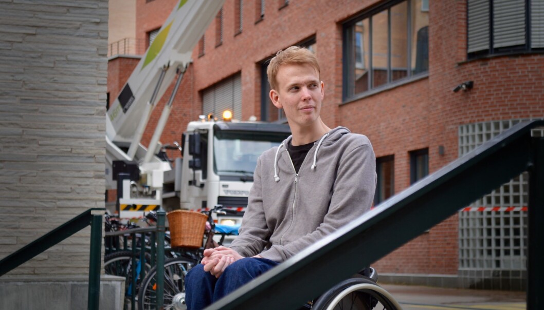 — De som hjalp meg med opptreningen var veldig bestemte på det: Du skal klare deg uten personlig assistent, og det har jeg gjort, sier Jan-Egil Wigen Aasterud (26) — De som hjalp meg med opptreningen var veldig bestemte på det: Du skal klare deg uten personlig assistent, og det har jeg gjort, sier Jan-Egil Wigen Aasterud (26)