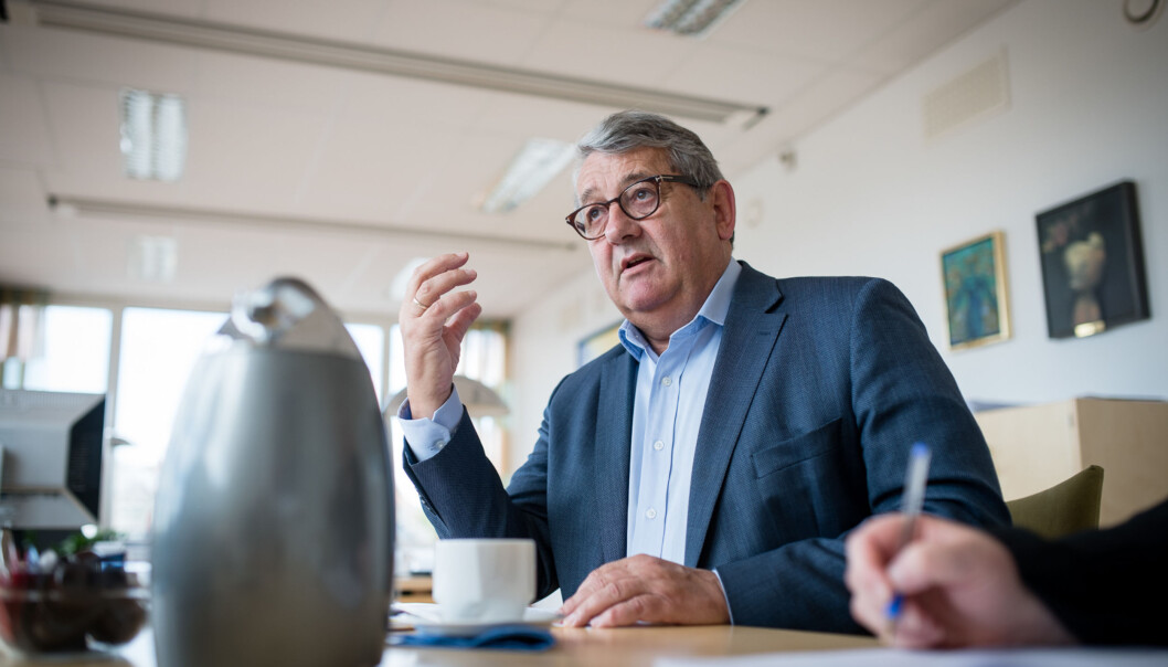 Riksrevisor Per-Kristian Foss sendte over den årlige rapporten om revisjon og kontroll, Dokument 1, til Stortinget tirsdag. Kunnskapsdepartementet for merknader på to punkter. Foto: Skjalg Bøhmer Vold Riksrevisor Per-Kristian Foss sendte over den årlige rapporten om revisjon og kontroll, Dokument 1, til Stortinget tirsdag. Kunnskapsdepartementet for merknader på to punkter. Foto: Skjalg Bøhmer Vold