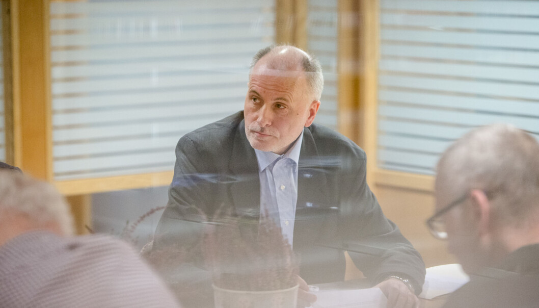 Førsteamanuensis Dag Flater Hwang kritiserer høgskolens håndtering av varslingssaker. Her fra et fakultetsstyremøte i 2014. Foto: Eskil Wie Førsteamanuensis Dag Flater Hwang kritiserer høgskolens håndtering av varslingssaker. Her fra et fakultetsstyremøte i 2014. Foto: Eskil Wie