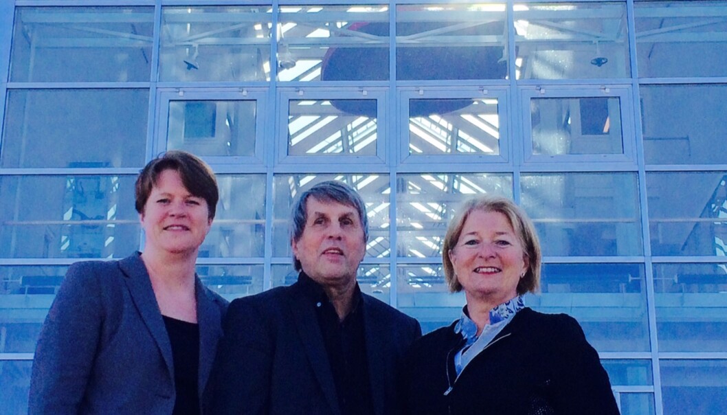Bodil Olsvik (f.v.), Høgskolen i Harstad, Arne Erik Holdø, Høgskolen i Narvik og Anne Husebekk Universitetet i Tromsø kom et langt skritt nærmere fusjon etter onsdagens rektorrådsmøte i Tromsø. Bodil Olsvik (f.v.), Høgskolen i Harstad, Arne Erik Holdø, Høgskolen i Narvik og Anne Husebekk Universitetet i Tromsø kom et langt skritt nærmere fusjon etter onsdagens rektorrådsmøte i Tromsø.
