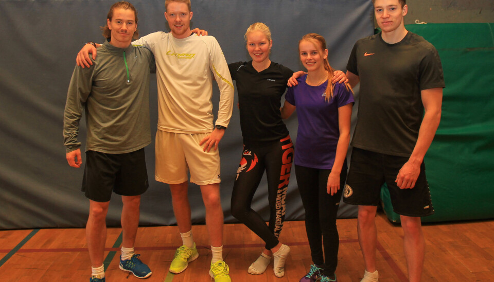Dyktige idrettsutøvere og fornøyde studenter: Fv Even Moss Lundmo, vannski, Johannes Arnhoff Hagen, Badminton, Sofie Skjenken, Tae-Kwon-Do, Mathilde Gottvassli, bryting og Trond Vasslag, svømming. Foto: Halvor Hilmersen Foto: Halvor Hilmersen
