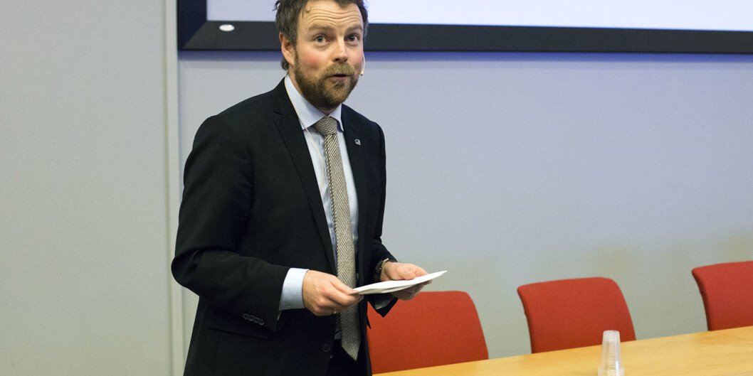 I tillegg til frihetsfølelsen av å ikke bo hjemme lenger, hva gledet Torbjørn Røe Isaksen seg mest til ved å være student? Å sitte på café og drikke kaffe latte. I tillegg til frihetsfølelsen av å ikke bo hjemme lenger, hva gledet Torbjørn Røe Isaksen seg mest til ved å være student? Å sitte på café og drikke kaffe latte.