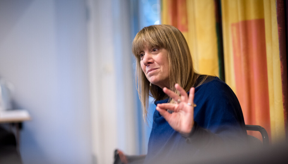 Professor og medieforsker Barbie Zelizer ved University of Pennsylvania mener det er feil både å la være å publisere de satiriske tegningene som førte til terrorangrepet i Paris og å sladde nyhetsbilder fra aksjonen. Foto: Skjalg Bøhmer Vold