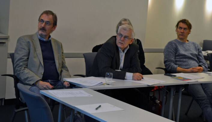 På seminar: (fra venstre) Petter Øyan, dekan, Petter Odlang, leder av fakultetsstyret og medlem av fakultetstyret professor Tore Gulden. På seminar: (fra venstre) Petter Øyan, dekan, Petter Odlang, leder av fakultetsstyret og medlem av fakultetstyret professor Tore Gulden.