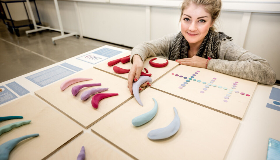 — Sexleketøyet jeg designet for menn, leverte jeg som avgangseksamen da jeg tok bachelorgraden, forteller designstudenten Thea Marie Stormo som nå er igang med masterstudier og kvinnelige hjelpemidler. Foto: Tom Gustavsen
