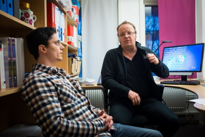 To av underskriverne, matematikkprofessor Lars Tuset (t.h.) og førsteamanuensis Simen Bræck (t.v.). Foto: To av underskriverne, matematikkprofessor Lars Tuset (t.h.) og førsteamanuensis Simen Bræck (t.v.). Foto: