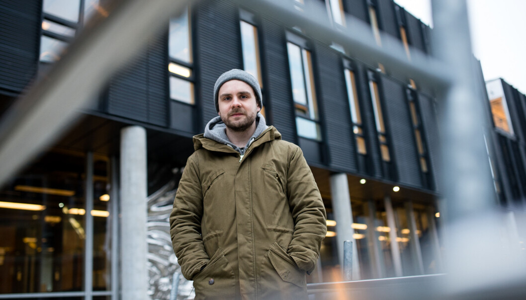 Halvdan Hoem Grelland fikk 12.000 kroner til videre utdanning av Høgskolen i Oslo og Akershus. Det var bare fire studenter som søkte om pengene - av 1500 mulige. Foto: Skjalg Bøhmer Vold Halvdan Hoem Grelland fikk 12.000 kroner til videre utdanning av Høgskolen i Oslo og Akershus. Det var bare fire studenter som søkte om pengene - av 1500 mulige. Foto: Skjalg Bøhmer Vold