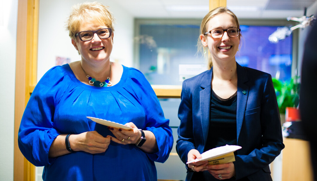 Trine Skei Grande og Iselin Nybø fra Venstre, her på kakefest hos Norsk studentorganisasjon for et par statsbudsjetter siden. Foto: Wanda Nathalie Nordstrøm Trine Skei Grande og Iselin Nybø fra Venstre, her på kakefest hos Norsk studentorganisasjon for et par statsbudsjetter siden. Foto: Wanda Nathalie Nordstrøm