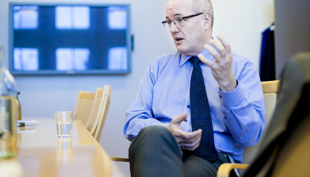 Personlig er jeg for en vitalisering av førstlektor/dosent-løpet fordi jeg mener det vil være bra både for forskning og utdanning, sier NTNU-rektor Gunnar Bovim. Foto: Wanda Nathalie Nordstrøm Personlig er jeg for en vitalisering av førstlektor/dosent-løpet fordi jeg mener det vil være bra både for forskning og utdanning, sier NTNU-rektor Gunnar Bovim. Foto: Wanda Nathalie Nordstrøm