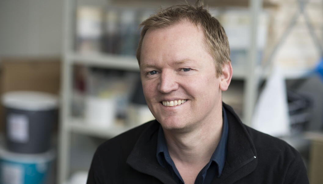 Arild Berg har lenge interessert seg for utvikling av kunst i og for menneskelige relasjoner. Nå har han nylig disputert med en avhandling på emnet. Foto: Sonja Balci Arild Berg har lenge interessert seg for utvikling av kunst i og for menneskelige relasjoner. Nå har han nylig disputert med en avhandling på emnet. Foto: Sonja Balci