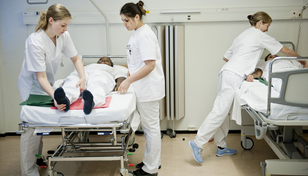 Sykepleiestudenter på Kjeller er mer fornøyd enn studentene i Pilestredet, ifølge Studiebarometeret. Nå kan de to utdanningene bli slått sammen. Foto: Benjamin A. Ward/HiOA Sykepleiestudenter på Kjeller er mer fornøyd enn studentene i Pilestredet, ifølge Studiebarometeret. Nå kan de to utdanningene bli slått sammen. Foto: Benjamin A. Ward/HiOA