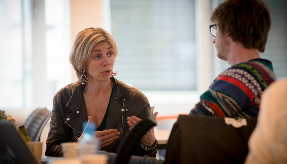 Nina Waaler i samtale med nyvalg leder av Studentparlamentet, Tord Øverland. Foto: Skjalg Bøhmer Vold