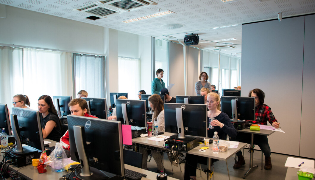 Fagpolitisk ansvarlig i Studentparlamentet på Høgskolen i Oslo og Akershus, Suzanne Helen Nordgård, krever ekstern sensur for studenter på høgskolen, ikke bare for en liten del slik praksis er på mange eksamener. Foto: Skjalg Bøhmer Vold Fagpolitisk ansvarlig i Studentparlamentet på Høgskolen i Oslo og Akershus, Suzanne Helen Nordgård, krever ekstern sensur for studenter på høgskolen, ikke bare for en liten del slik praksis er på mange eksamener. Foto: Skjalg Bøhmer Vold