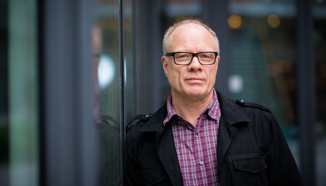 Seksjonssjef Ken Henry Hyttemoen er urolig over det han opplever som utydelig budskap i konsulentrapport om studieadministrative tjenester på høgskolen. Foto: Skjalg Bøhmer Vold Seksjonssjef Ken Henry Hyttemoen er urolig over det han opplever som utydelig budskap i konsulentrapport om studieadministrative tjenester på høgskolen. Foto: Skjalg Bøhmer Vold