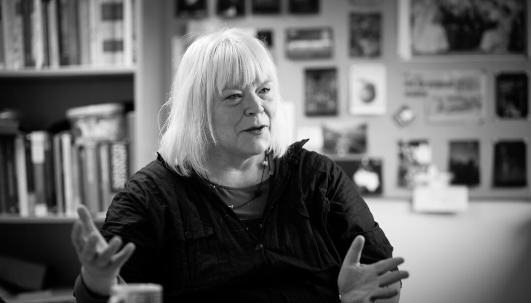 Hilde Harnæs leder landets største lærerutdanning og er irritert på politikerne som detaljstyrer lærerne, men som ikke er like villig til å stå opp for yrkesgruppen når kritikken kommer. Foto: Skjalg Bøhmer Vold Hilde Harnæs leder landets største lærerutdanning og er irritert på politikerne som detaljstyrer lærerne, men som ikke er like villig til å stå opp for yrkesgruppen når kritikken kommer. Foto: Skjalg Bøhmer Vold