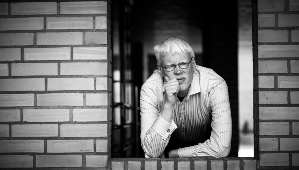 — Jeg liker ikke å bli kalt albino, sier prorektor Frode Eika Sandnes som er født med albinisme. Foto: Skjalg Bøhmer Vold