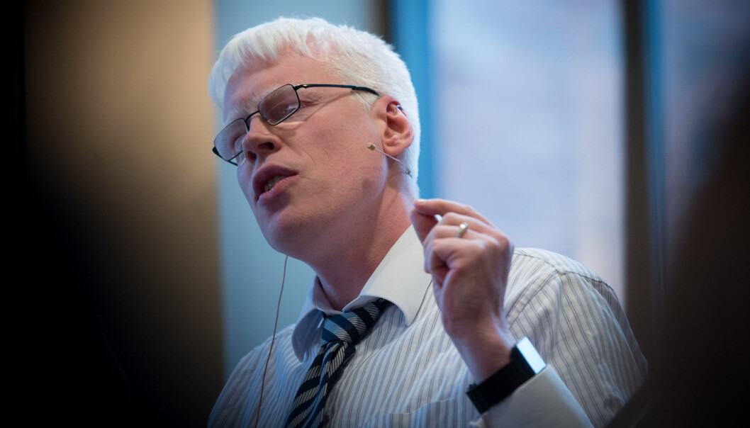 Khrono og professor Frode Eika Sandnes får kritikk for å ha vært med på å tilrettelegge lister på individnivå ut fra registreringer i systemet for registrering av publisert forskning, Cristin. Foto: Skjalg Bøhmer Vold Khrono og professor Frode Eika Sandnes får kritikk for å ha vært med på å tilrettelegge lister på individnivå ut fra registreringer i systemet for registrering av publisert forskning, Cristin. Foto: Skjalg Bøhmer Vold