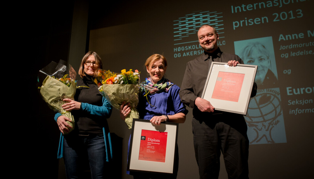 Vinnerne av internasjonaliseringsprisen på HiOA i 2013. Illustrasjonsfoto: Skjalg Bøhmer Vold Foto: Skjalg Bøhmer Vold Vinnerne av internasjonaliseringsprisen på HiOA i 2013. Illustrasjonsfoto: Skjalg Bøhmer Vold Foto: Skjalg Bøhmer Vold