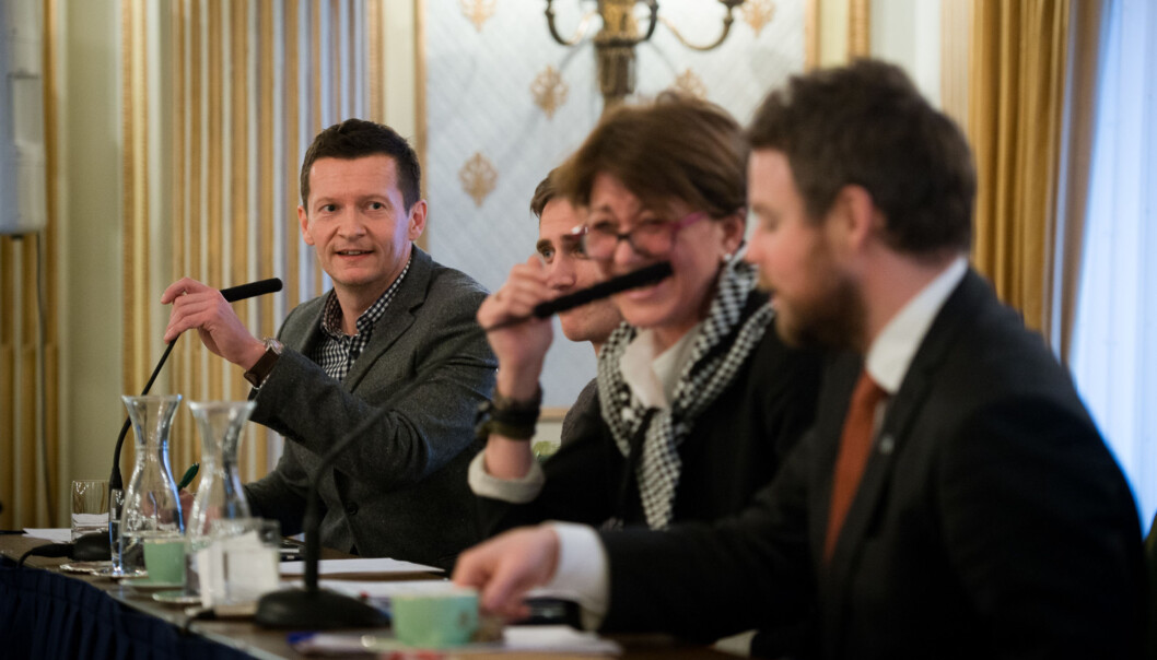 Terje Mørland lengst til venstre inviterer hele utdannings-Norge til fusjons- struktur og kvalitetsdebatt i Bergen. Foto: Skjalg Bøhmer Vold Terje Mørland lengst til venstre inviterer hele utdannings-Norge til fusjons- struktur og kvalitetsdebatt i Bergen. Foto: Skjalg Bøhmer Vold