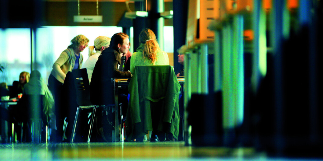Studenter på bachelorstudiet i vernepleie på Høgskolen i Oslo og Akershus (HiOA) holder til både på Kjeller (bildet) og i Sandvika. Foto: Dag Spant/HiOA Studenter på bachelorstudiet i vernepleie på Høgskolen i Oslo og Akershus (HiOA) holder til både på Kjeller (bildet) og i Sandvika. Foto: Dag Spant/HiOA