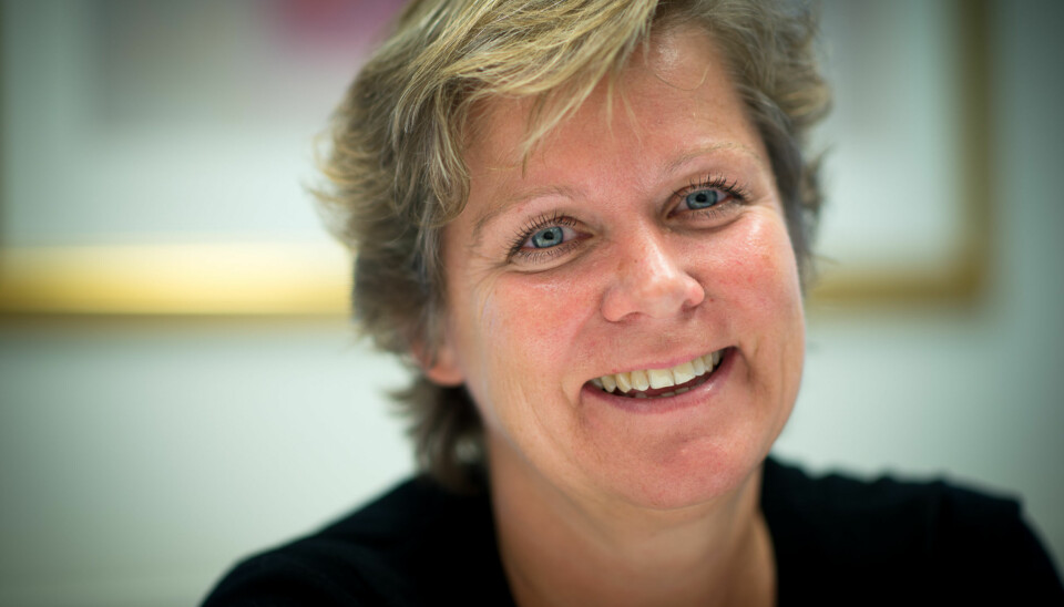 Insituttleder Trude Myhrer mener at det ville være best for tanntaknikk-utdanningen å flytte til odontologisk fakultet på Universitetet i Oslo.