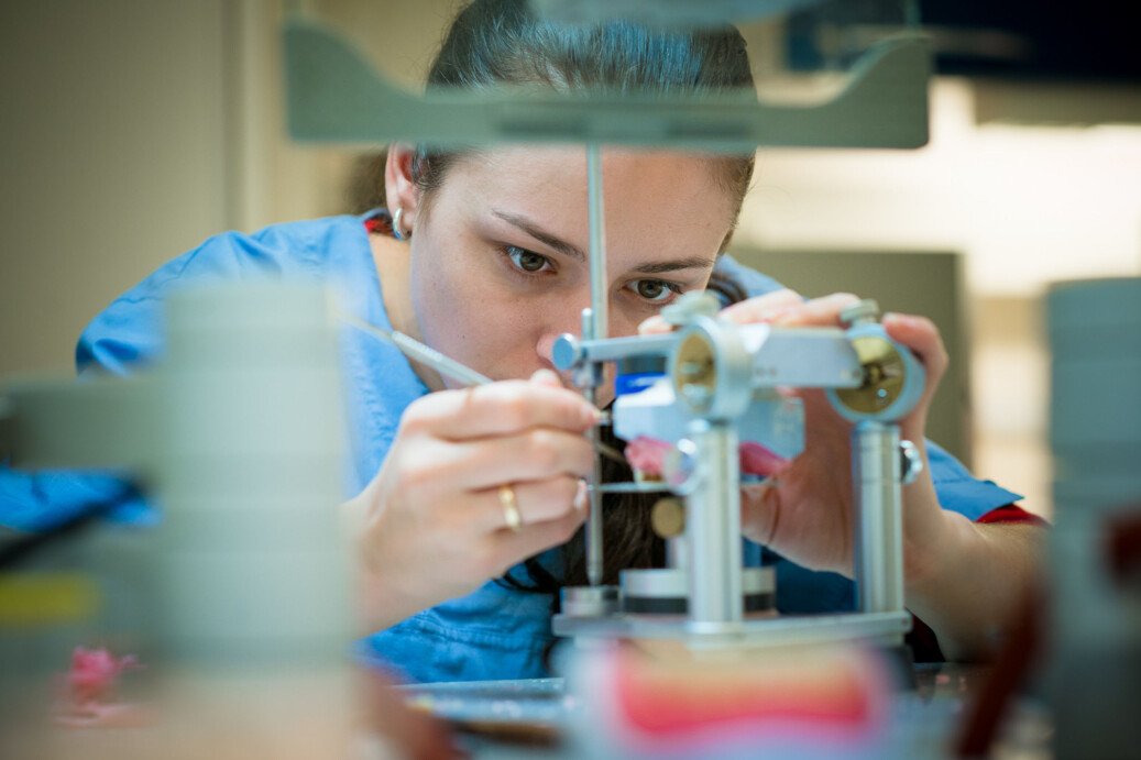 Leder i Tekna Student, Tonje Løvstakken, etterlyser mer praksis i studiet. Illustrasjonsfoto: Skjalg Bøhmer Vold Leder i Tekna Student, Tonje Løvstakken, etterlyser mer praksis i studiet. Illustrasjonsfoto: Skjalg Bøhmer Vold