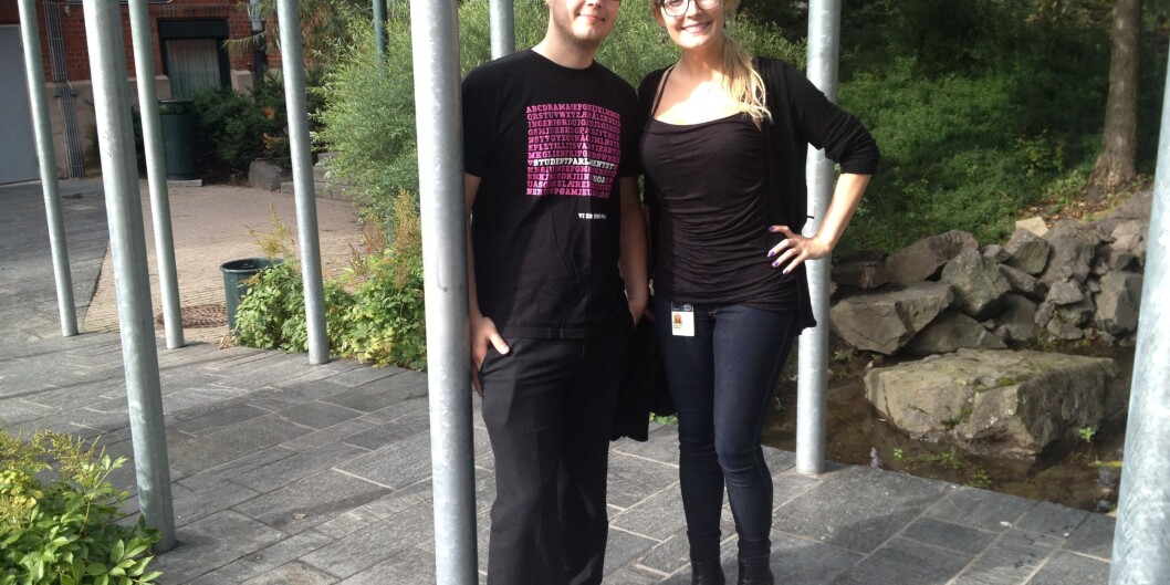 Torbjørn Jonassen og Suzanne Nordgård krever rask bedring av det nye rombookingssystemet på høgskolen. Foto: Eva Tønnessen Torbjørn Jonassen og Suzanne Nordgård krever rask bedring av det nye rombookingssystemet på høgskolen. Foto: Eva Tønnessen