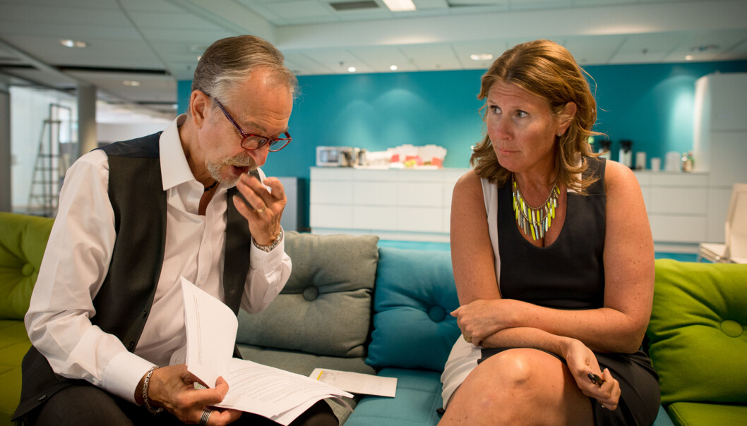 Stuiedirektør Marianne Brattland studerer opptakstall sammen med Oddvar Kværnhaug fra seksjon for opptak og veiledning ved HiOA. Foto: Skjalg Bøhmer Vold Stuiedirektør Marianne Brattland studerer opptakstall sammen med Oddvar Kværnhaug fra seksjon for opptak og veiledning ved HiOA. Foto: Skjalg Bøhmer Vold