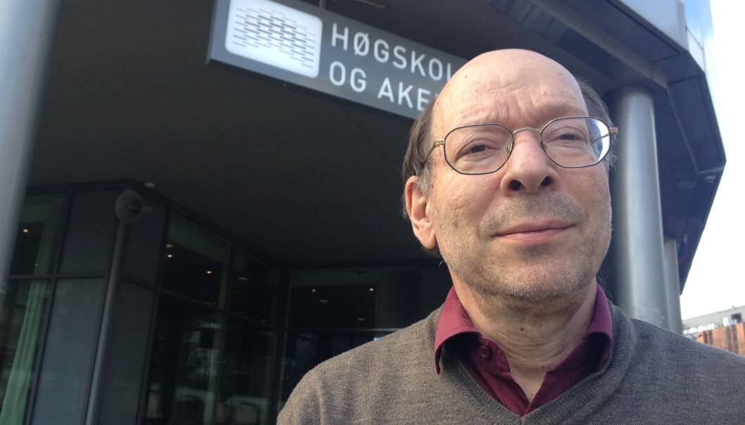 — Jeg mener det er grenser for ytringsfriheten, men de går ikke her, sier dr.juris Jens Petter Berg om Islam Net-saken. Foto: Tove Lie — Jeg mener det er grenser for ytringsfriheten, men de går ikke her, sier dr.juris Jens Petter Berg om Islam Net-saken. Foto: Tove Lie