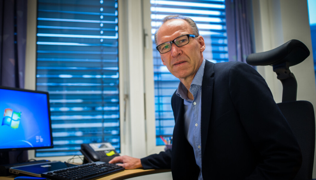 HR-direktør Geir Haugstveit sier likelønnsprinsippet er viktig for høgskolen. — Vi er fornøyd med lønnsbildet vi ser på noen områder, men ikke alle, sier Haugstveit. HR-direktør Geir Haugstveit sier likelønnsprinsippet er viktig for høgskolen. — Vi er fornøyd med lønnsbildet vi ser på noen områder, men ikke alle, sier Haugstveit.