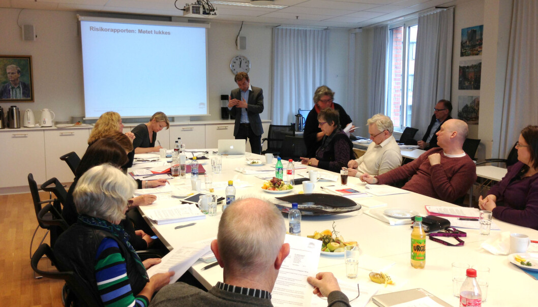 Deler av styremøtet om AFI og NOVA-prosessen var lukket. Forskningsdirektør Christen Krogh hadde saksframlegget. Foto: Eva Tønnessen Deler av styremøtet om AFI og NOVA-prosessen var lukket. Forskningsdirektør Christen Krogh hadde saksframlegget. Foto: Eva Tønnessen