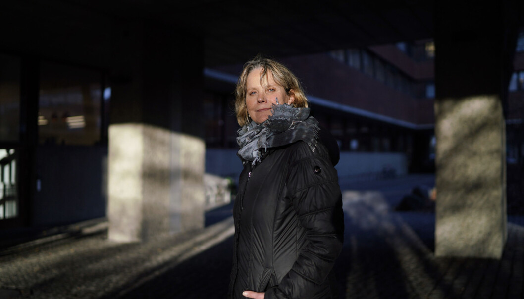 — De mest ubehagelige opplevelsene jeg selv har hatt har vært i forbindelse med reiser, og gjerne på internasjonale konferanser, sier professor og styreleder Trine Syvertsen om uønsket seksuell oppmerksomhet i akademia. Foto: Ketil Blom Haugstulen — De mest ubehagelige opplevelsene jeg selv har hatt har vært i forbindelse med reiser, og gjerne på internasjonale konferanser, sier professor og styreleder Trine Syvertsen om uønsket seksuell oppmerksomhet i akademia. Foto: Ketil Blom Haugstulen