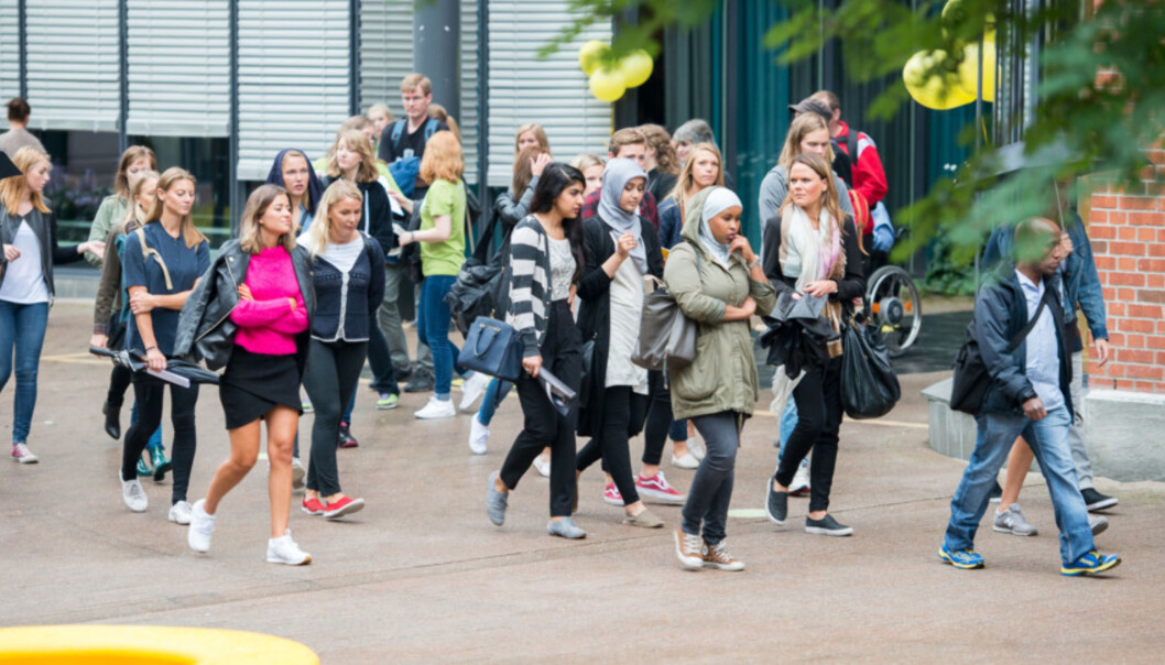 De fleste studenter må ty til andre inntektskilder enn Lånekassen for å overleve økonomisk. Foto: Skjalg Bøhmer Vold De fleste studenter må ty til andre inntektskilder enn Lånekassen for å overleve økonomisk. Foto: Skjalg Bøhmer Vold