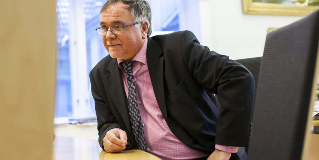 Felles klagenemnd har bestemt at arbeidmiljøundersøkelsen er offentlig etter loven, men sammen med NTNU nekter universitetsdirektør Kjell Bernstrøm ved UiB å gi ut rapportene. Foto: Ingvild Festervoll Melien Felles klagenemnd har bestemt at arbeidmiljøundersøkelsen er offentlig etter loven, men sammen med NTNU nekter universitetsdirektør Kjell Bernstrøm ved UiB å gi ut rapportene. Foto: Ingvild Festervoll Melien