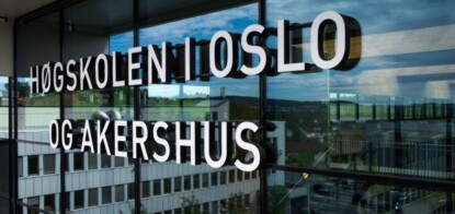 Skilt som dette skal byttes ut med OsloMet-skilt, hvis det går som rektor Curt Rice vil. Foto: Skjalg Bøhmer Vold Skilt som dette skal byttes ut med OsloMet-skilt, hvis det går som rektor Curt Rice vil. Foto: Skjalg Bøhmer Vold