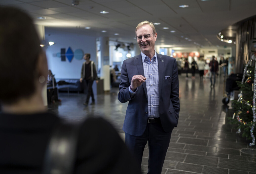 Rektor Peter Tornquist ved Norges musikkhøgskole synes at han leder en passe stor, vitenskapelig høgskole. Rektor Peter Tornquist ved Norges musikkhøgskole synes at han leder en passe stor, vitenskapelig høgskole.