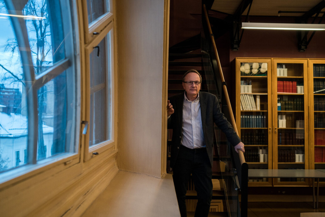 Dekan Dag Michalsen ved Det juridiske fakultet ved Universitetet i Oslo sier at plikten til å undervise og forske alltid kommer før sidegjøremål. Dekan Dag Michalsen ved Det juridiske fakultet ved Universitetet i Oslo sier at plikten til å undervise og forske alltid kommer før sidegjøremål.