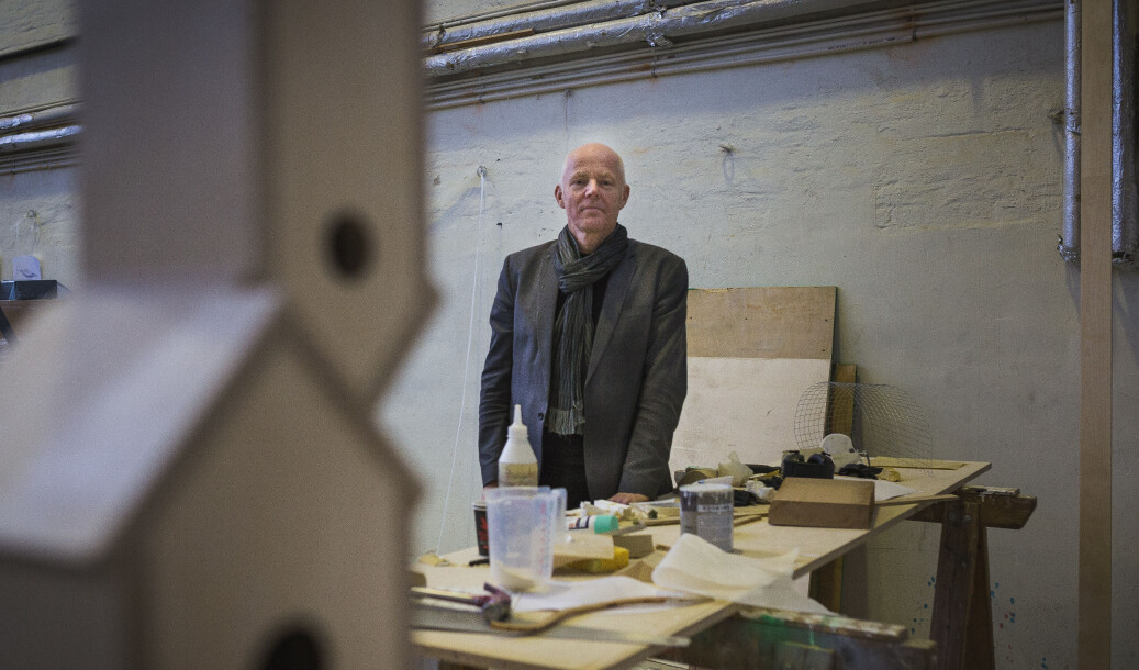 Rektor Ole Gustavsen ved Arkitektur- og designhøgskolen i Oslo mener at høgskolen er stor nok og ser ingen gode grunner for fusjon. Rektor Ole Gustavsen ved Arkitektur- og designhøgskolen i Oslo mener at høgskolen er stor nok og ser ingen gode grunner for fusjon.
