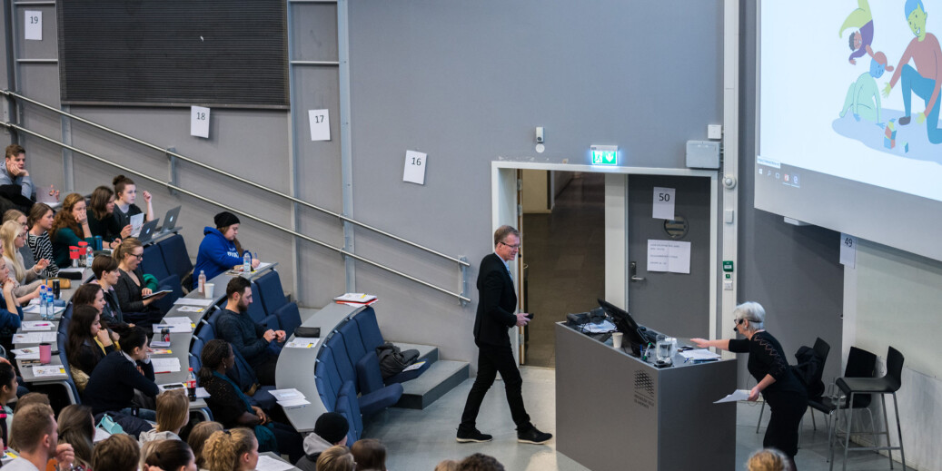 Rektor Curt Rice åpnet nytt tverrfaglige kurs på Høgskolen i Oslo og Akershus for 500 studenter. Foto: David Engmo Rektor Curt Rice åpnet nytt tverrfaglige kurs på Høgskolen i Oslo og Akershus for 500 studenter. Foto: David Engmo