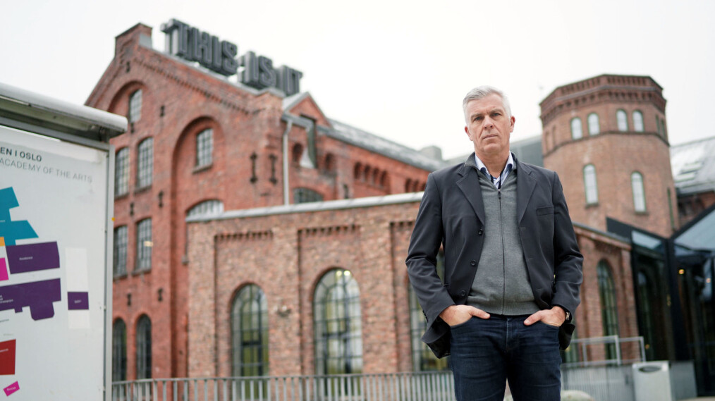 Rektor Jørn Mortensen utenfor Kunsthøgskolens lokaler på Grünerløkka i Oslo. Foto: Ketil Blom Haugstulen Rektor Jørn Mortensen utenfor Kunsthøgskolens lokaler på Grünerløkka i Oslo. Foto: Ketil Blom Haugstulen