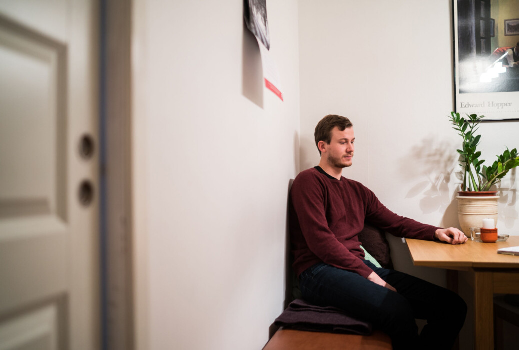 Marius Weschke er en av dem som ikke fikk dagpenger da han ble arbeidsledig etter studiene, fordi han ikke hadde jobbet nok ved siden av. Foto: David Engmo Marius Weschke er en av dem som ikke fikk dagpenger da han ble arbeidsledig etter studiene, fordi han ikke hadde jobbet nok ved siden av. Foto: David Engmo