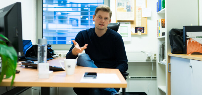 Eit sjukdomsteikn, meiner Mats Beldo, om at det går sakte med tiltak mot seksuell trakassering ved universitet og høgskular. Foto: David Engmo Eit sjukdomsteikn, meiner Mats Beldo, om at det går sakte med tiltak mot seksuell trakassering ved universitet og høgskular. Foto: David Engmo