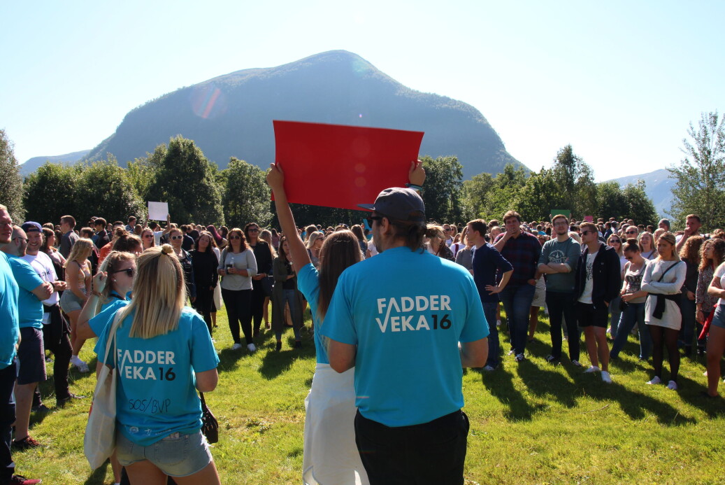 Fra studiestart ved Høgskulen i Volda, 2016. Studentene fra dette kullet svarer at de ikke er så fornøyd generelt sett på Høgskulen i Volda. Foto: Tone Solhaug, Høgskulen i Volda Fra studiestart ved Høgskulen i Volda, 2016. Studentene fra dette kullet svarer at de ikke er så fornøyd generelt sett på Høgskulen i Volda. Foto: Tone Solhaug, Høgskulen i Volda
