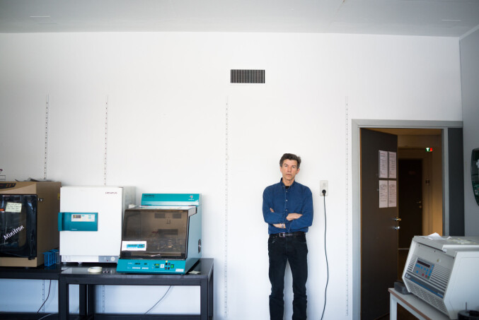 Dag O. Hessen er ikke så ofte på lab'en lenger. Ihvertfall ikke med hvit frakk. Foto: David Engmo Dag O. Hessen er ikke så ofte på lab'en lenger. Ihvertfall ikke med hvit frakk. Foto: David Engmo